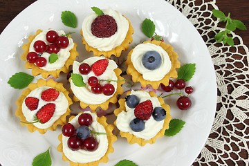 Image showing Custard tarts