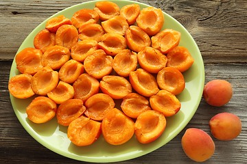 Image showing Apricots