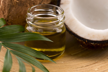 Image showing Coconut and coconut oil 