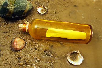 Image showing Message in a bottle