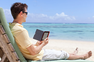 Image showing man reading