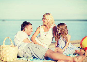 Image showing happy family having a picnic