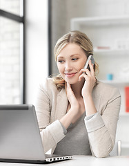 Image showing businesswoman with cell phone