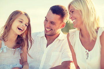 Image showing happy family having a picnic