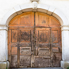 Image showing Vintage wooden door.