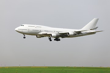 Image showing Plane landing