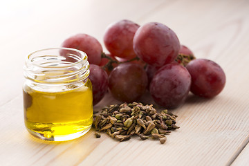 Image showing grape seed oil 