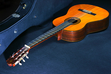 Image showing acoustic guitar