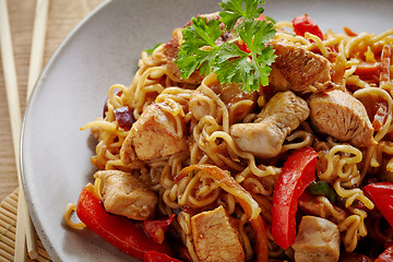 Image showing noodles with chicken and vegetables