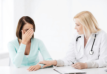 Image showing doctor with patient in hospital