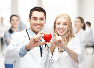 Image showing cardiologists with heart