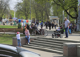 Image showing people have a rest in the Park