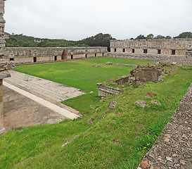 Image showing mayan temple in Uxmal