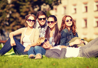 Image showing group of students or teenagers hanging out