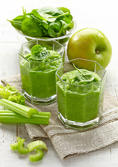 Image showing glass of green smoothie