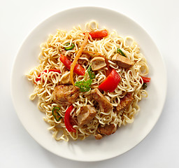 Image showing noodles with chicken and vegetables