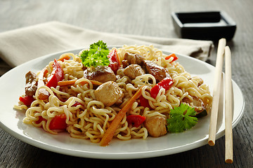 Image showing Noodles with chicken and vegetables