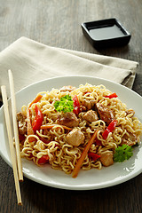 Image showing Noodles with chicken and vegetables