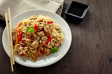 Image showing Noodles with chicken and vegetables