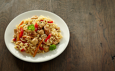 Image showing Noodles with chicken and vegetables