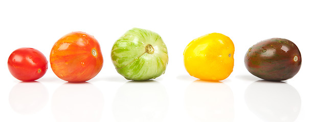 Image showing different tomatoes shapes and colors