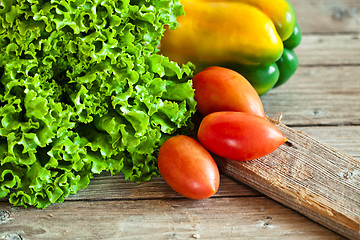 Image showing lettuce salad, tomatoes and bell pepper 