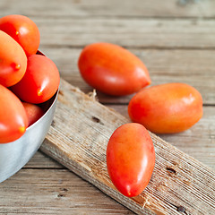 Image showing fresh tomatoes in metal bowl 