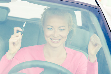 Image showing Woman driver showing car keys.