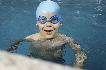 Image showing Child in swimming pool