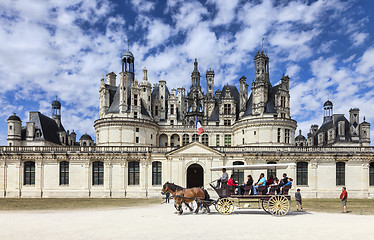 Image showing Carriage in Front of Chambord Castle