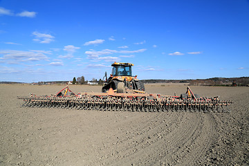Image showing Caterpillar Challenger Crawler Tractor and Potila Seedbed Cultiv