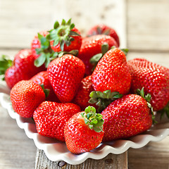 Image showing plate with fresh strawberries 