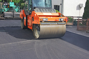 Image showing Asphalting roads