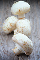 Image showing Raw Champignons