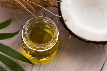 Image showing Coconut and coconut oil 