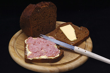 Image showing Bread and sausage