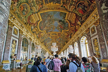 Image showing Tourists visiting Versailles Palace