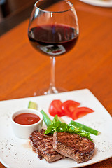 Image showing beef meat and wine