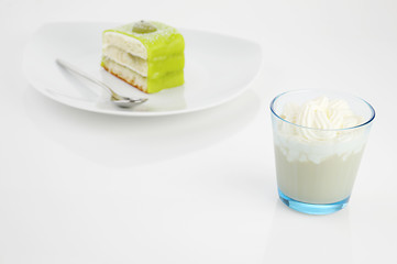 Image showing Frappucino and green cake