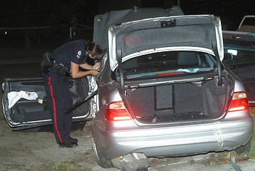 Image showing Police investigate vehicle accident