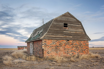 Image showing abandoned brick barn 