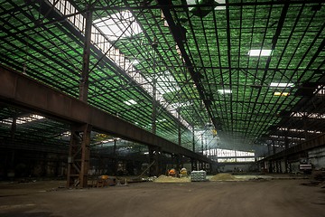 Image showing Large empty hall with concrete walls