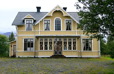 Image showing Old villa