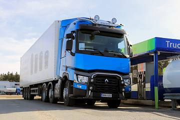 Image showing Renault T460 Truck Being Refueled