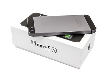 Image showing iPhone 5s and box