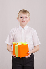 Image showing The teenager received a gift