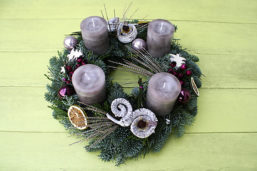 Image showing Christmas wreath with grey candles