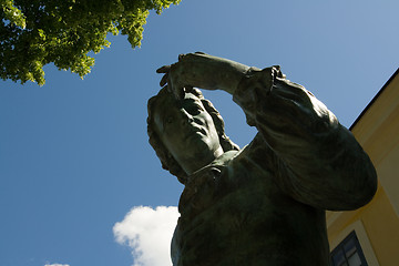 Image showing Carl von Linné statue in Linné garden Uppsala