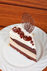 Image showing chocolate cake piece