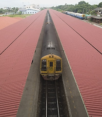 Image showing Commuter train at a station